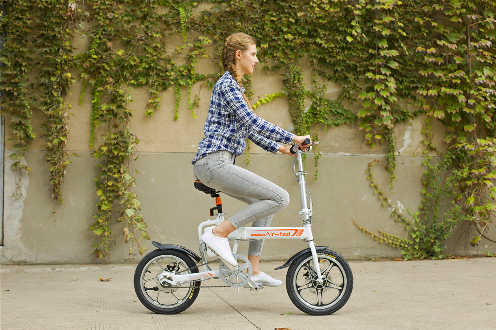 Airwheel R5 portable electric bike