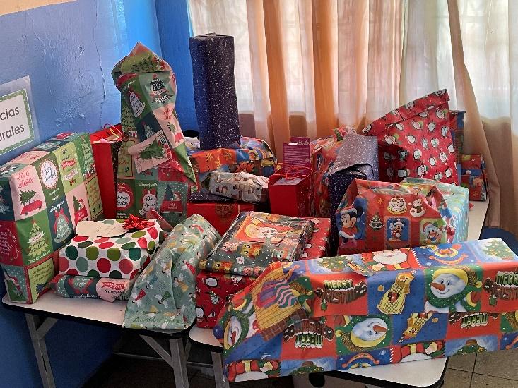Costa Rica Recovery at  daycare center,  Cencinai de pavas for gift distribution to children