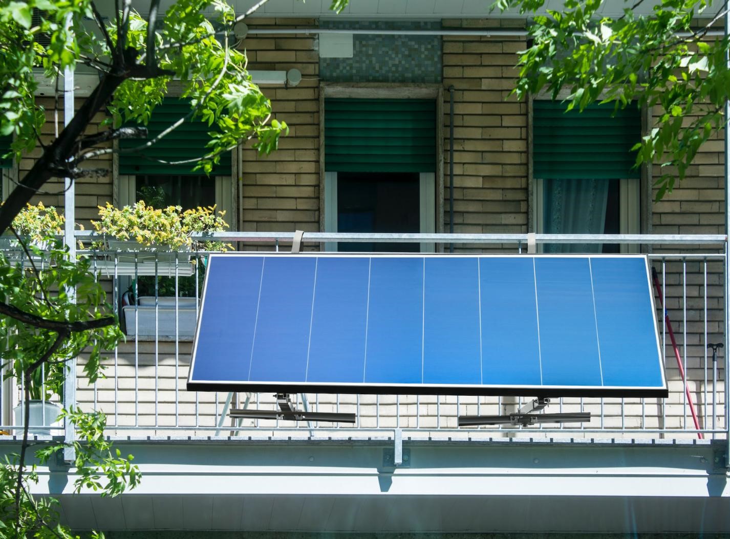 Sungold Solar introduces State-of-the-art Balcony Solar Systems for Home Users